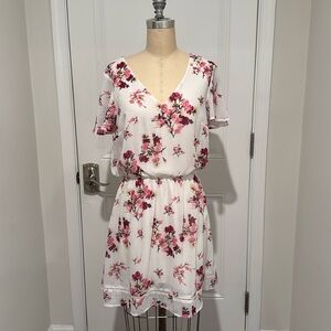 Floral white v neck dresss